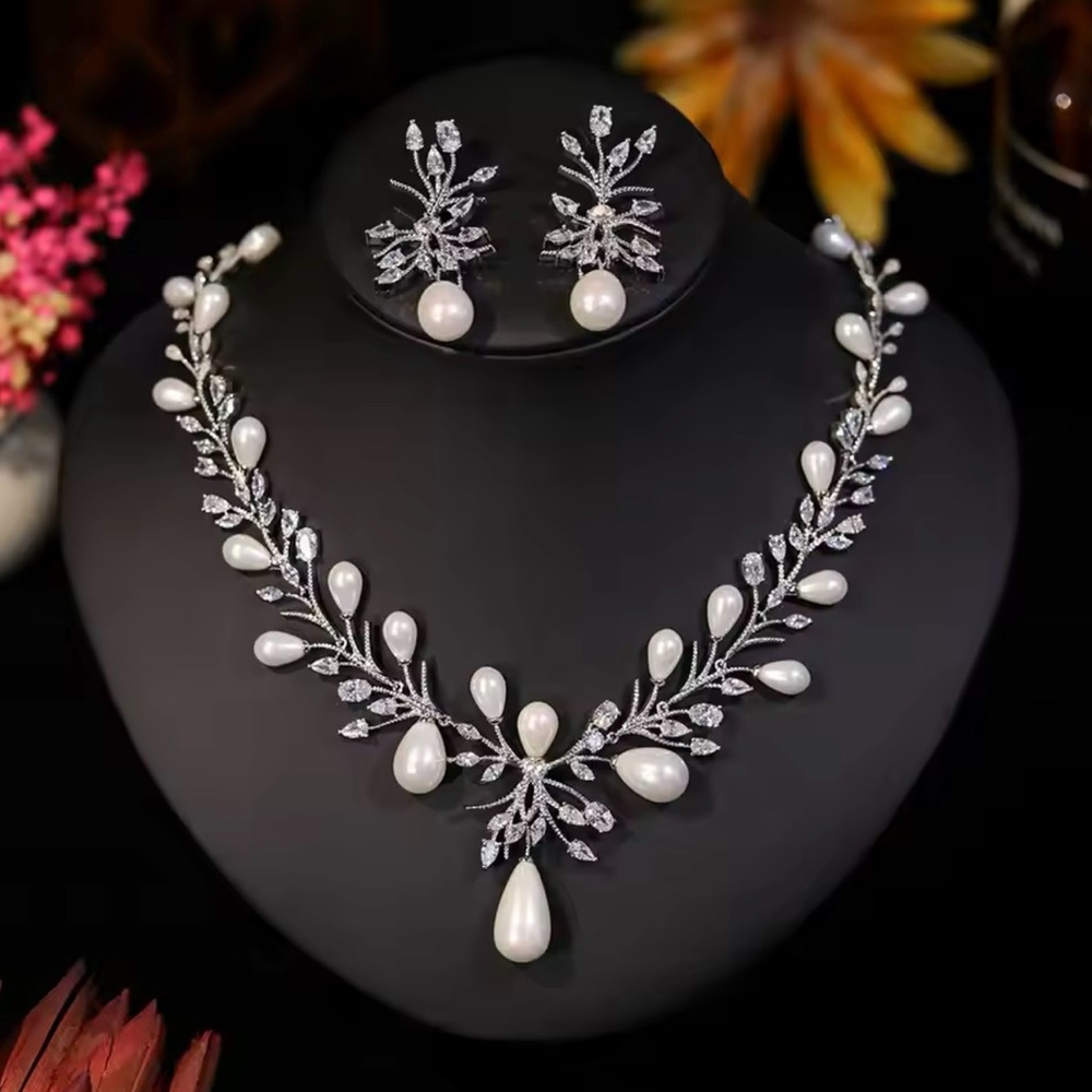 Wedding / formal / bridal Luxury Cubic Zirconia Big Pearl Necklace Earring Set